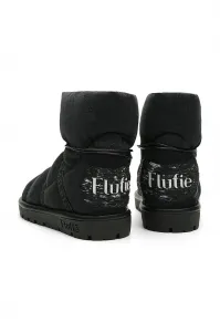 Snehule Flufie