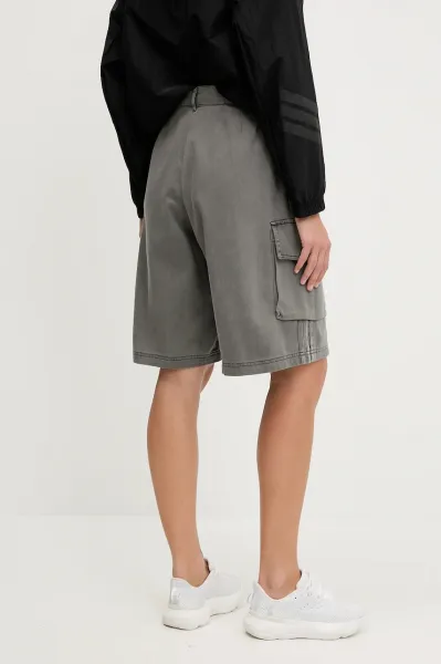 Rifľové krátke nohavice adidas Originals Cargo Jorts