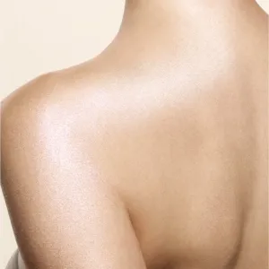 Valentino Born In Roma Body Shimmer rozjasňujúca gélová emulzia 125 ml