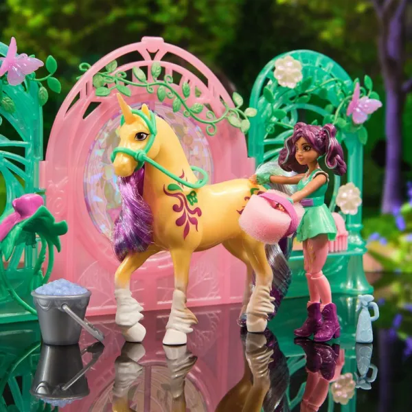 Unicorn Academy malá stáj s jednorožcom meniacim farby