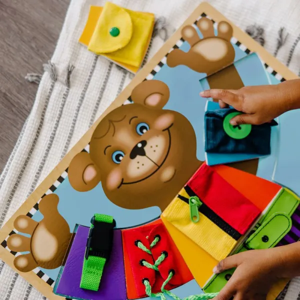 Melissa & Doug základné učenie obliekanie
