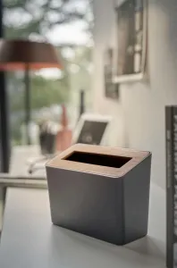 Odpadkový kôš Yamazaki Rin