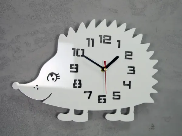 ModernClock Nástenné hodiny Ježko biele