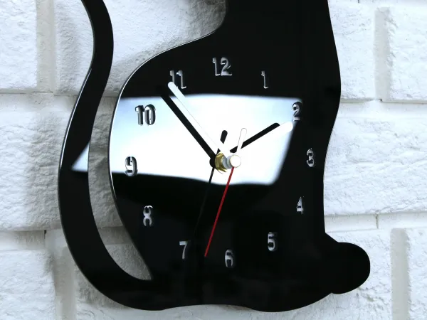 ModernClock Nástenné hodiny Cat čierne