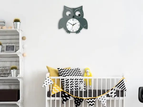 ModernClock Nástenné hodiny Owl sivé