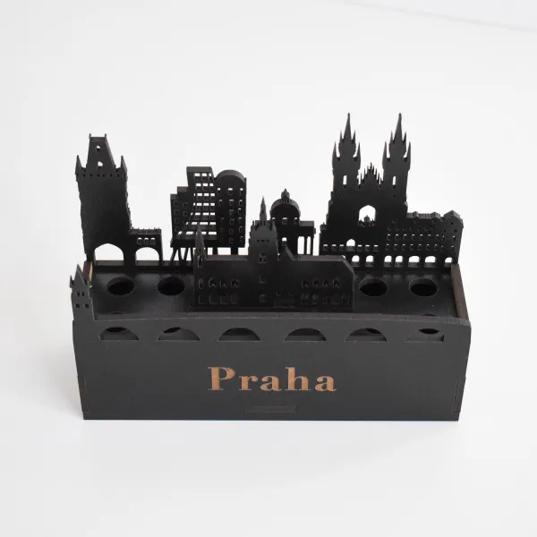 Drevený držiak na perá - Praha