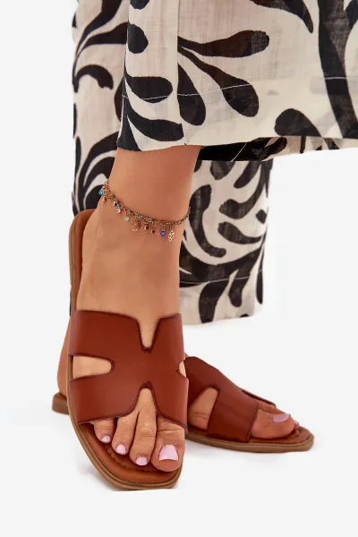 Boto Dámske Ploche Sandále S Výrezmi Camel Salyra