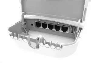 MikroTik RouterBOARD OmniTik 5 ac PoE, 720MHz CPU, 128MB RAM, PoE out,5x GLAN,5GHz Wi-Fi, 2x7.5dBi, 802.11a/n/ac, vrátane. L4