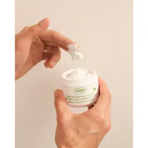 Ziaja Olive Oil denný hydratačný krém pre normálnu a suchú pleť 100 ml