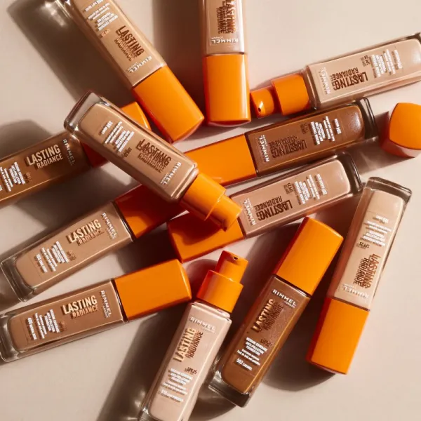 Rimmel Lasting Radiance rozjasňujúci make-up SPF 25 odtieň 103 True Ivory 30 ml