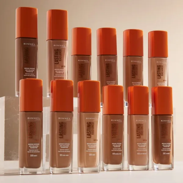 Rimmel Lasting Radiance rozjasňujúci make-up SPF 25 odtieň 103 True Ivory 30 ml