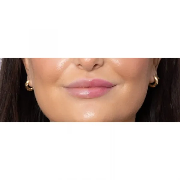 MUA Makeup Academy Metamorphosis olej na pery na pery a líca vône The Truth 7 ml