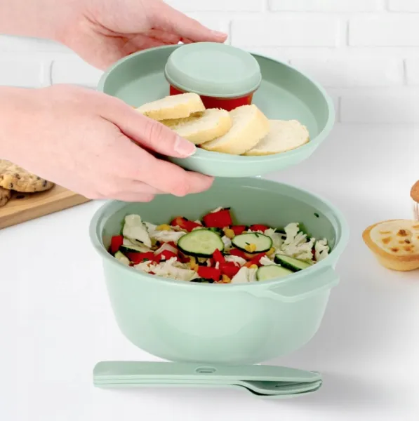 CURVER Dóza SMART TO GO ECO 1,6l guľatá s príborom, mištičkou a táckou | zelená