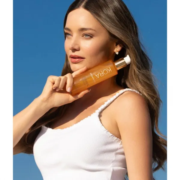 KORA Organics Turmeric Glow Foaming Cleanser čistiaca pena na tvár 150 ml