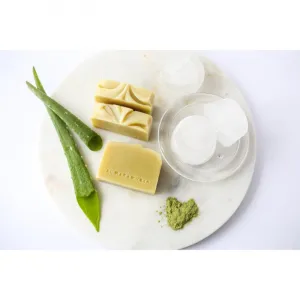 Almara Soap Natural Aloe Vera ručne vyrobené mydlo 90 g
