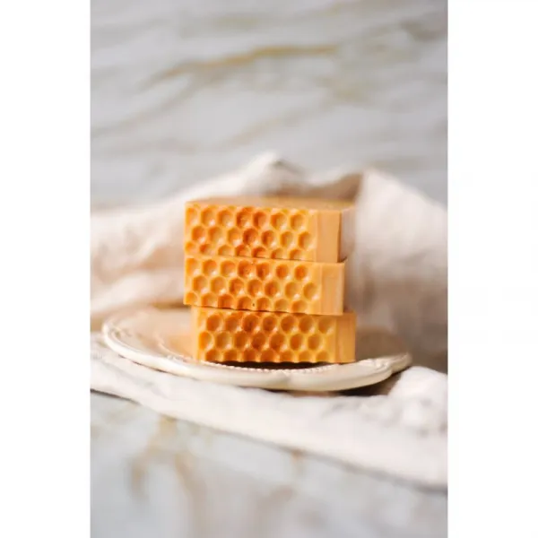 Almara Soap Fancy Medový Kvet ručne vyrobené mydlo 100 g