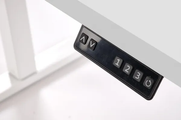 Výškovo nastaviteľný písací stôl B54 Halmar