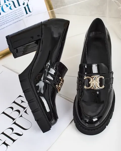 Resti Elegant women's moccasins on a post Jozii