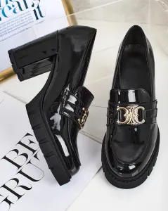 Resti Elegant women's moccasins on a post Jozii