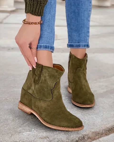 Resti Boots in cowboy style on a covered wedge heel Patorias