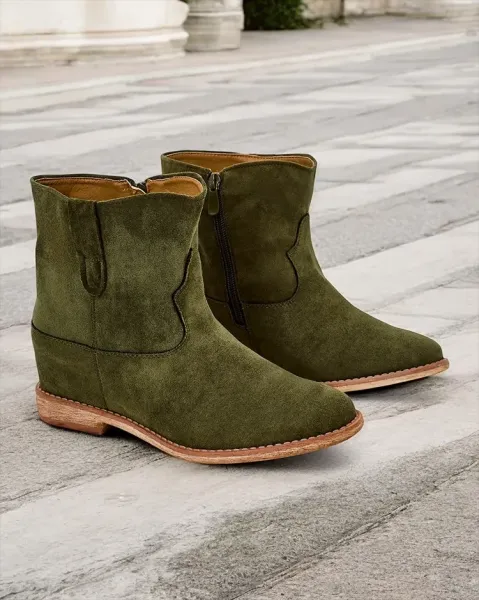 Resti Boots in cowboy style on a covered wedge heel Patorias