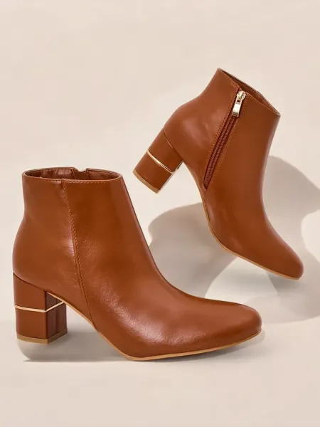 Resti Women's ankle boots on a post Afennor