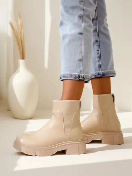 Resti Women's Ankle Boots Esior