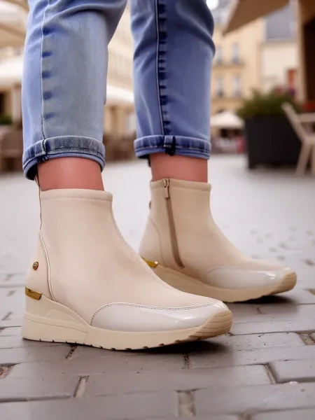 Resti Women's ankle boots on a wedge Zarricos
