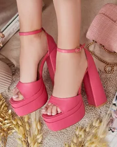 Resti Women's High Post Tebate pumps