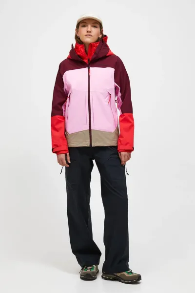 Bunda Peak Performance W Vislight Gore-Tex C-Kni Obscure