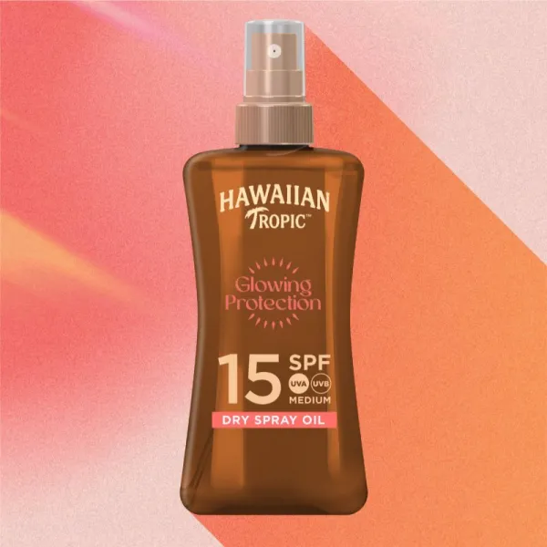 Hawaiian Tropic Protective Coconut and Guava opaľovací sprej SPF 15 200 ml