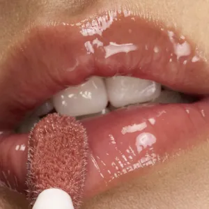 Lancôme Lip Idole Juicytreat lesk na pery odtieň 40 8.5 ml