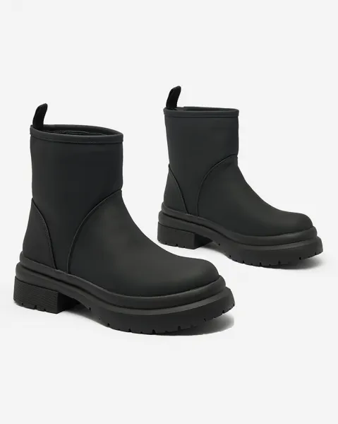 Resti Black matte women's boots with thicker sole Holeopi