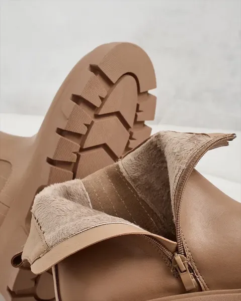 Resti Women's boots on a thicker sole Gegri