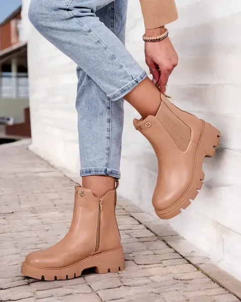 Resti Women's boots on a thicker sole Gegri