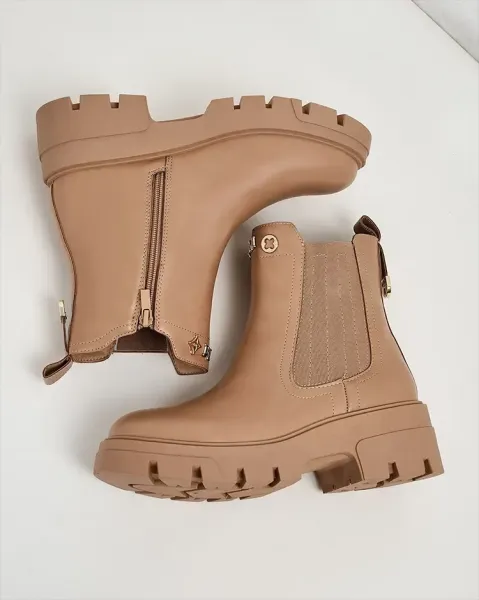 Resti Women's boots on a thicker sole Gegri