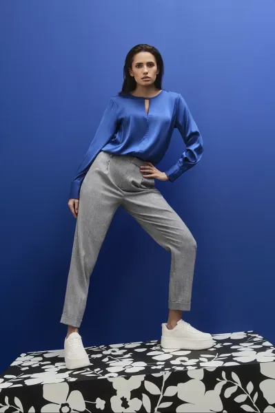 Marisse Plain V-Neck Shirt With Long Sleeves, Blue