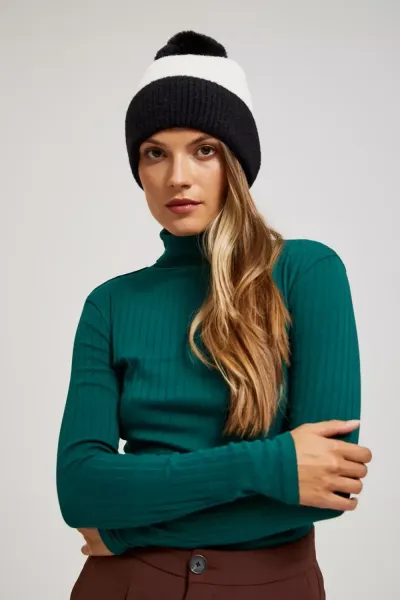 Marisse Black And White Pompom Hat