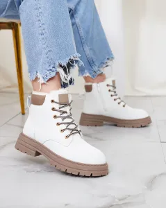 Resti White women's insulated trapper boots Radoras