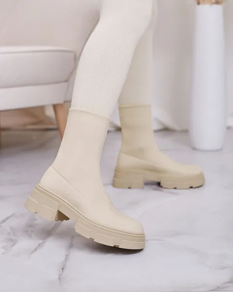 Resti Women's eco-suede boots in beige Classy Girl