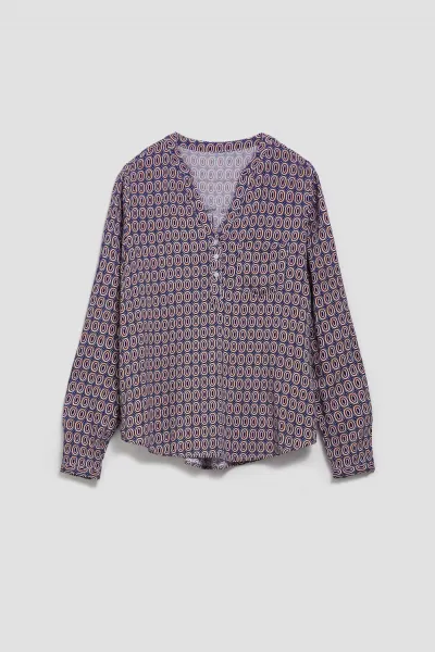 Marisse Patterned V-Neck Shirt In Light Blue