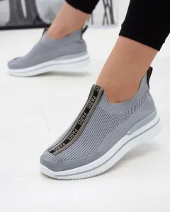 Resti Women's slip-on sports shoes with lettering in gray Cerppa- Footwear