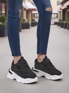 Resti Women's sports sneakers on a platform Gerovis
