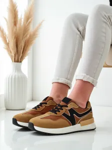 Resti Women's sporty sneakers Nallae