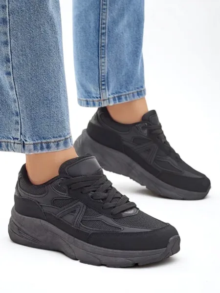 Resti Women's sport sneakers on a thicker sole Moderax