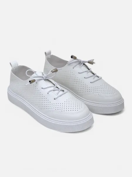 Resti Women's perforated laced sports shoes Vaned