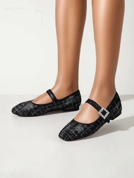 Resti Women's checked ballerinas with a buckle and strap Riffos