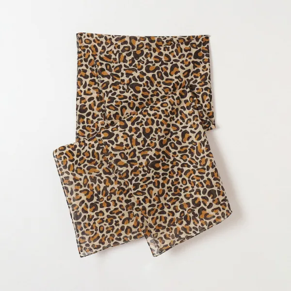 Šatka s leopardím vzorom