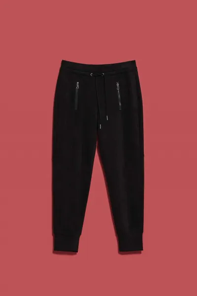 Tepláky s vreckami na zips