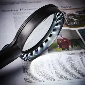 LED ručná lupa dobíjacia